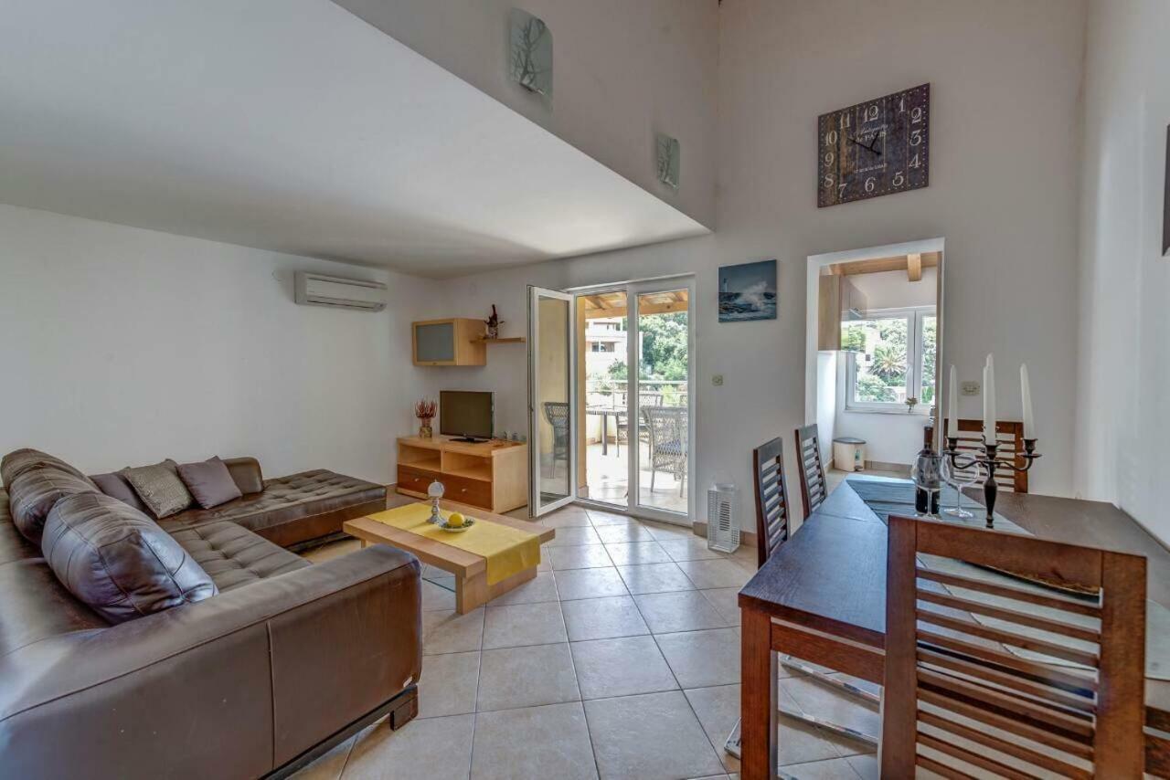 Brbinj Apartments Savar - Ilo מראה חיצוני תמונה